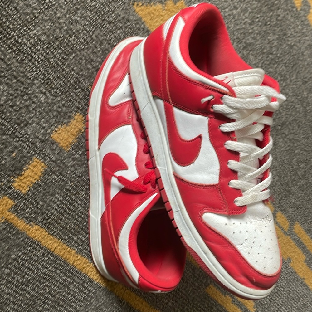 Red Saint Paul dunks - Picture 1 of 1